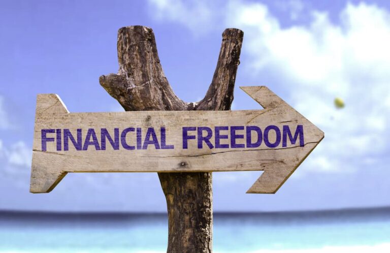 How to Reach Financial Freedom: 12 Habits to Get You There